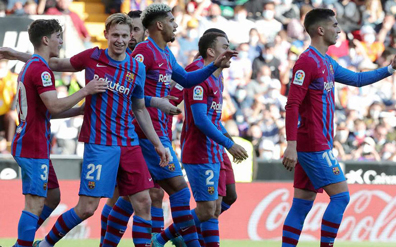 valencia-vs-barcelona-0200-ngay-30-10-2022-1